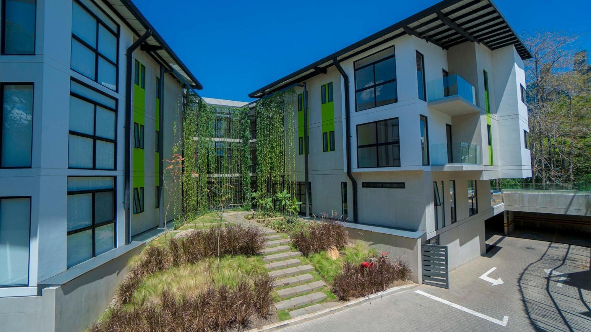 Bee Suites Santa Ana Eksteriør bilde