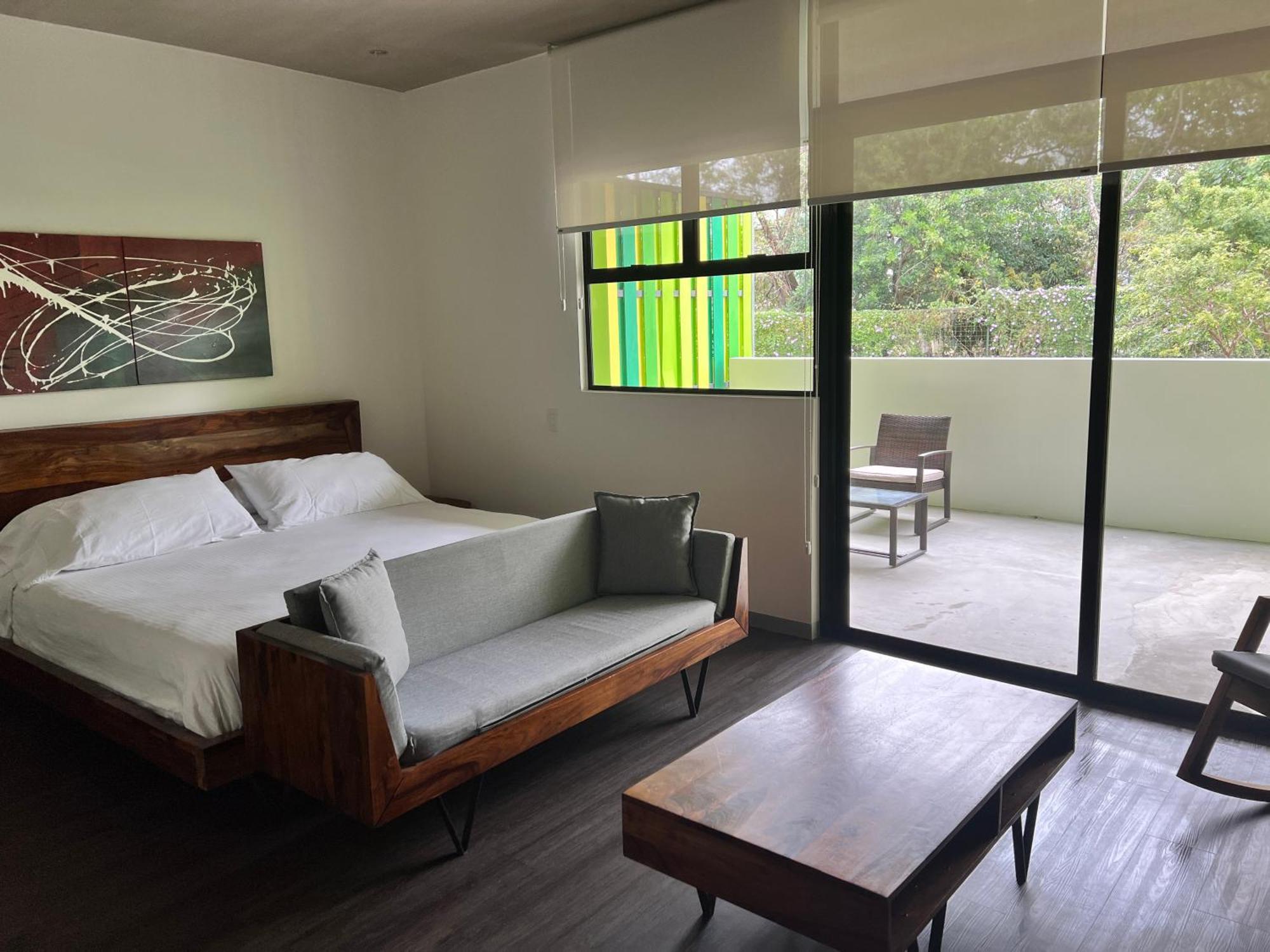 Bee Suites Santa Ana Eksteriør bilde